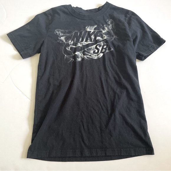 Nike Other - Nike tee